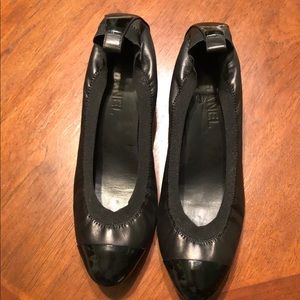 Authentic Chanel patent cap toe heel